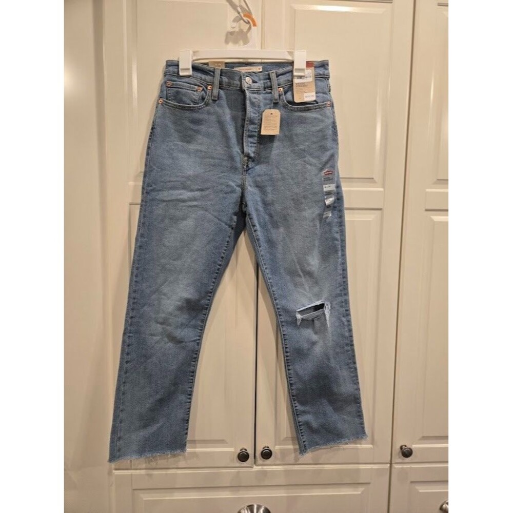 Levi's Wedgie Straight Denim Jeans - Distressed, Button Fly - Womens 31 x 28 NEW